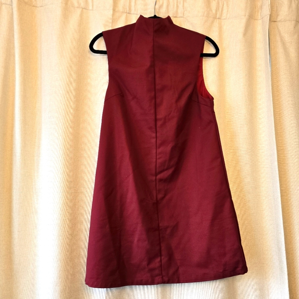 Vintage-Inspired Burgundy A-Line Dress – Sleeveless, High Neck size M